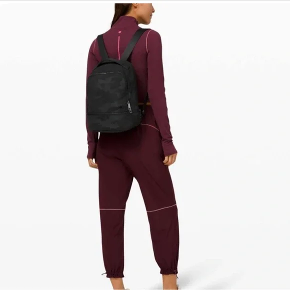 Lululemon city adventurer backpack - Picture 2 of 7